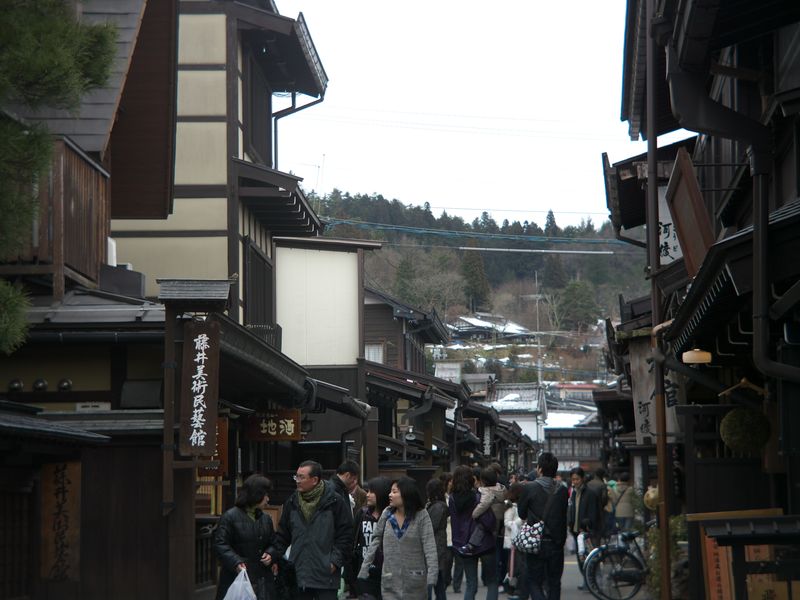 Hida-takayama_kern_m-switar_50__1